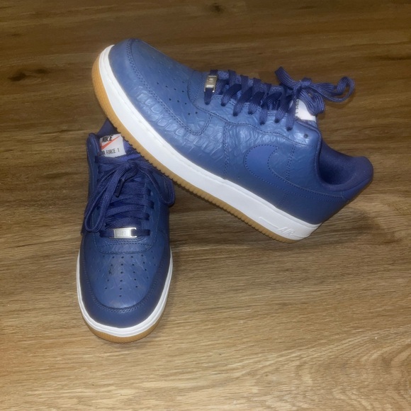 Air Force 1 Low 07’ BLUE LEGEND - Picture 3 of 6